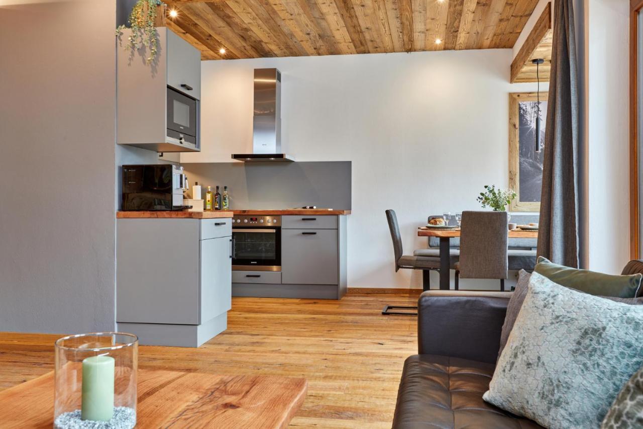 Alpis Ferienwohnung การ์มิช-พาร์เทนเคียร์เชน ภายนอก รูปภาพ