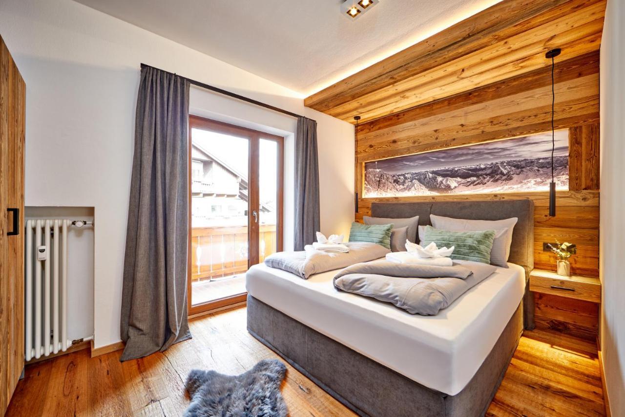 Alpis Ferienwohnung การ์มิช-พาร์เทนเคียร์เชน ภายนอก รูปภาพ
